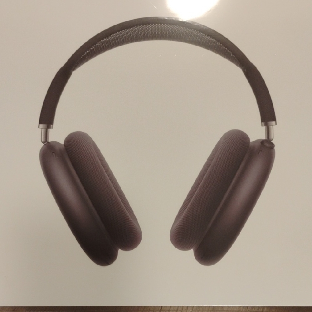 Apple Over-Ear Headphones - Dark Gray - Picture 1 of 2